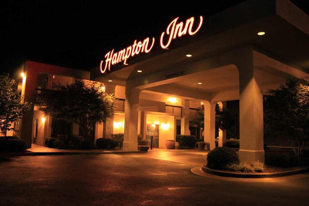Baymont By Wyndham Mcdonough Hotel Exterior foto